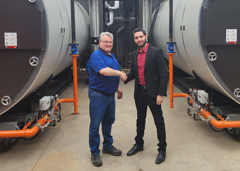 Haris Ahmadzai (pictured on the right), Supervisor, Energy Conservation for Agriculture Market/Ontario at Enbridge Gas leads a team of licensed engineers who collaborate with growers everyday to improve energy-efficiency in their greenhouse. Jay Colasanti (pictured on the left) is owner of Lakeshore Veggies, who is also an advocate of energy curtain installs and Enbridge Gas’s conservation program.
